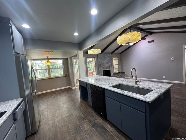 7303 GEORGE BURNS ST, San Antonio, TX 78240