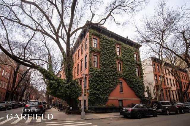 259 W 11TH Street, New York City, NY 10014