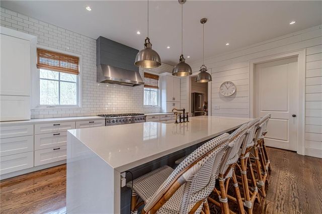 220 Audreys Way, Suwanee, GA 30024