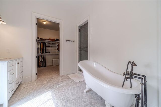 220 Audreys Way, Suwanee, GA 30024