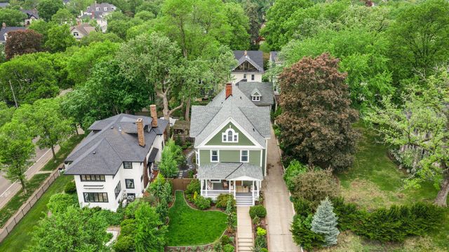1930 Girard Avenue S, Minneapolis, MN 55403