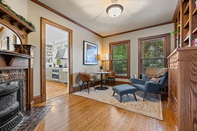 1930 Girard Avenue S, Minneapolis, MN 55403