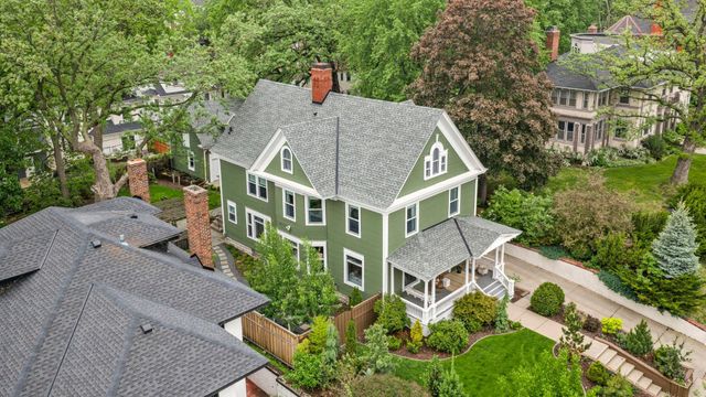 1930 Girard Avenue S, Minneapolis, MN 55403