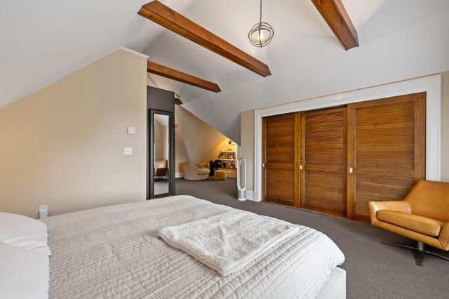 1930 Girard Avenue S, Minneapolis, MN 55403