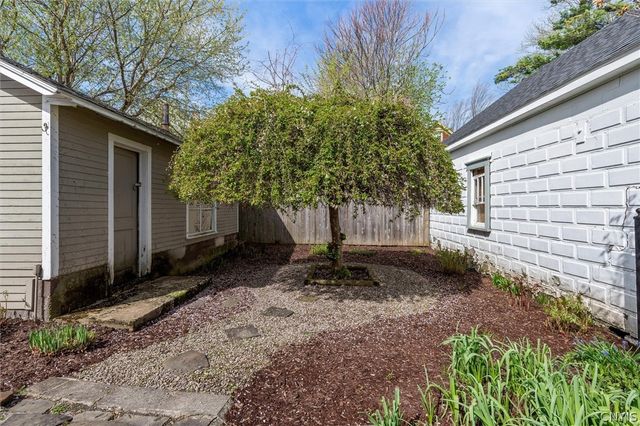 409 Dewitt Street, Syracuse, NY 13203