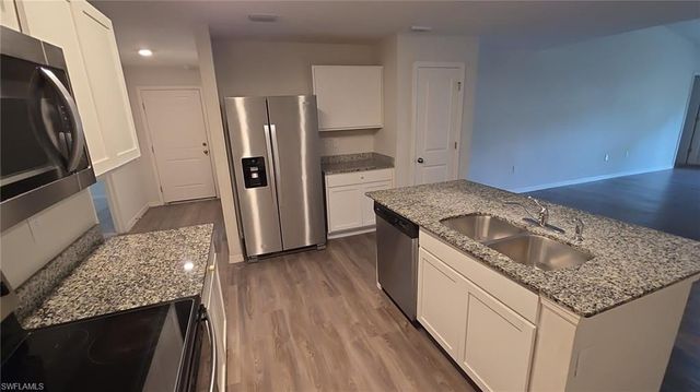 9129 Aegean CIR, Lehigh Acres, FL 33936