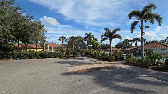 9129 Aegean CIR, Lehigh Acres, FL 33936