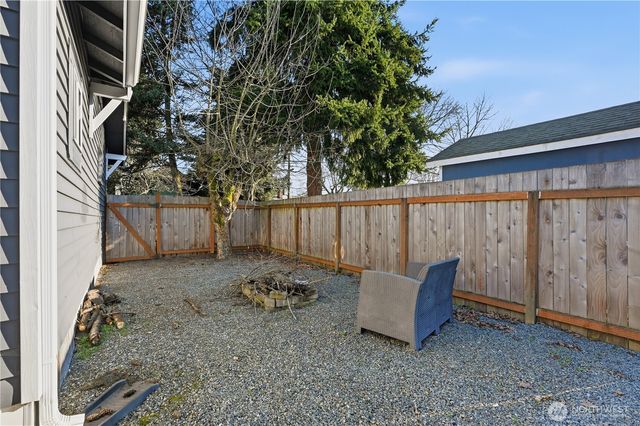 612 7th Street NW, Puyallup, WA 98371