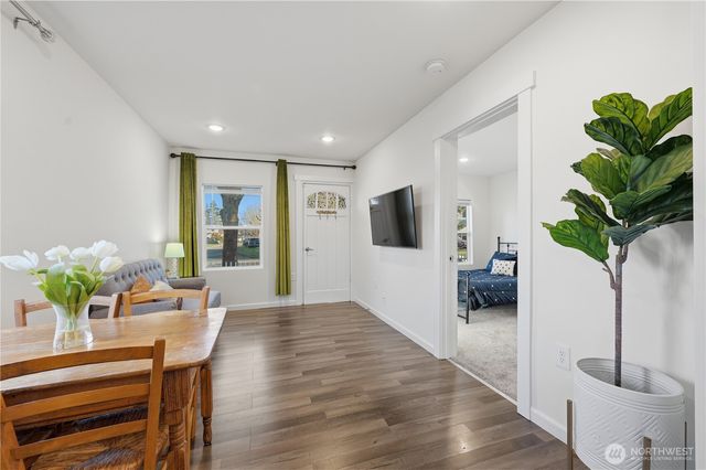 612 7th Street NW, Puyallup, WA 98371