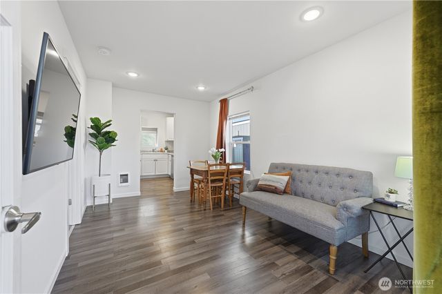 612 7th Street NW, Puyallup, WA 98371