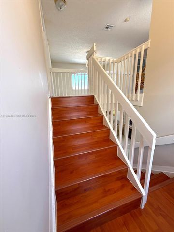 19230 NW 87th Pl, Hialeah, FL 33018