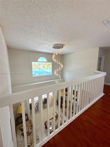 19230 NW 87th Pl, Hialeah, FL 33018