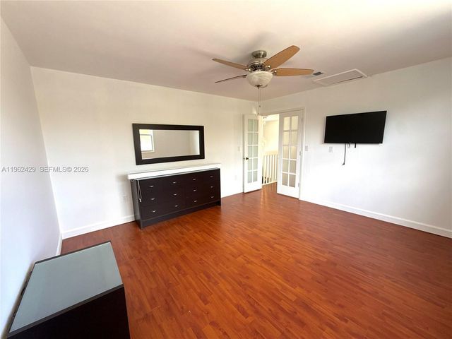 19230 NW 87th Pl, Hialeah, FL 33018