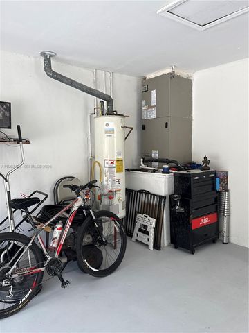 19230 NW 87th Pl, Hialeah, FL 33018