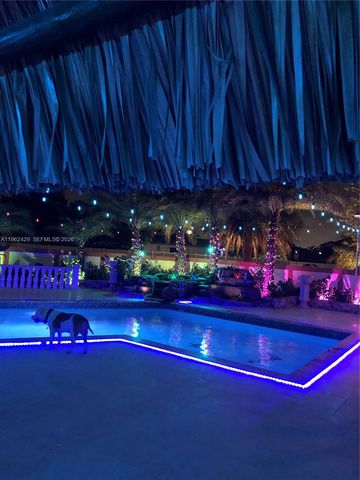 19230 NW 87th Pl, Hialeah, FL 33018