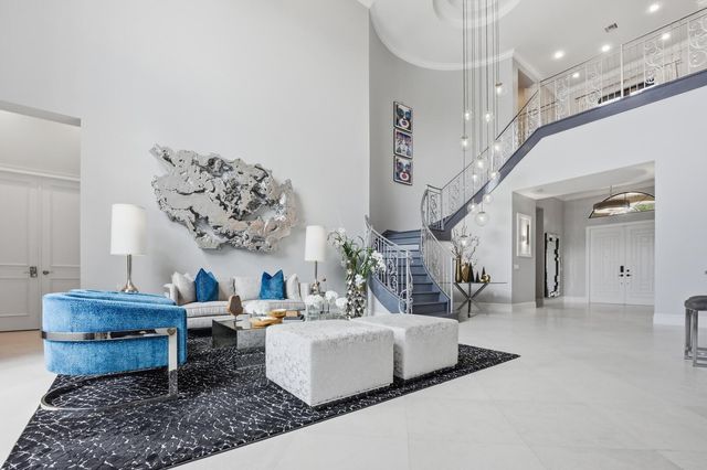 16919 Crown Bridge Drive, Delray Beach, FL 33446