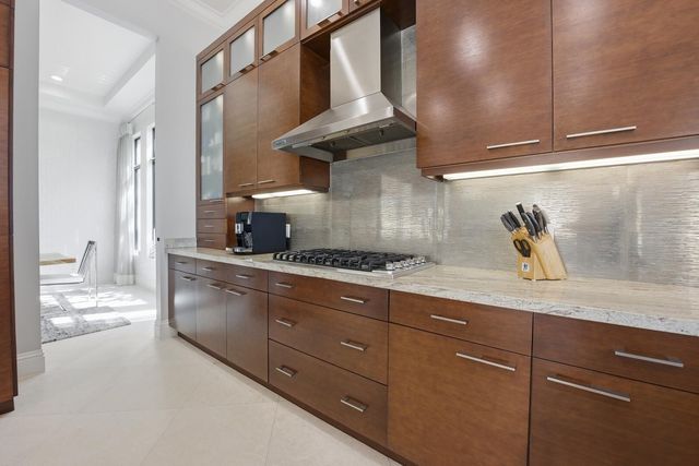 16919 Crown Bridge Drive, Delray Beach, FL 33446