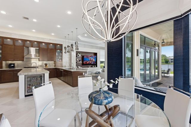 16919 Crown Bridge Drive, Delray Beach, FL 33446