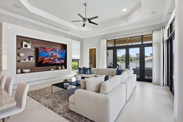 16919 Crown Bridge Drive, Delray Beach, FL 33446