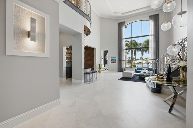 16919 Crown Bridge Drive, Delray Beach, FL 33446