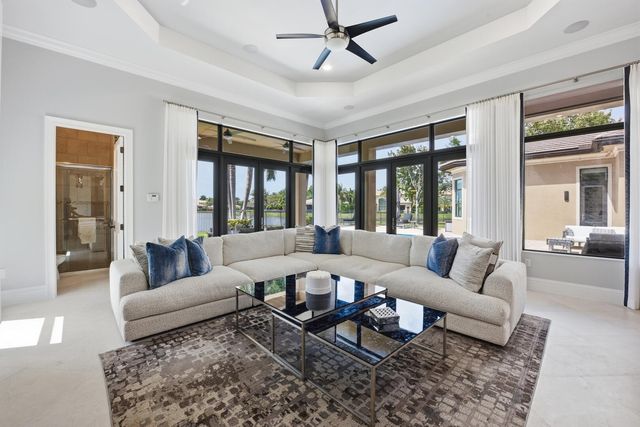 16919 Crown Bridge Drive, Delray Beach, FL 33446