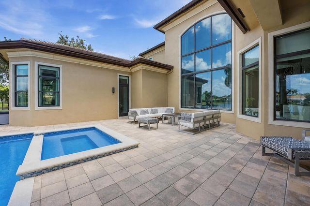 16919 Crown Bridge Drive, Delray Beach, FL 33446