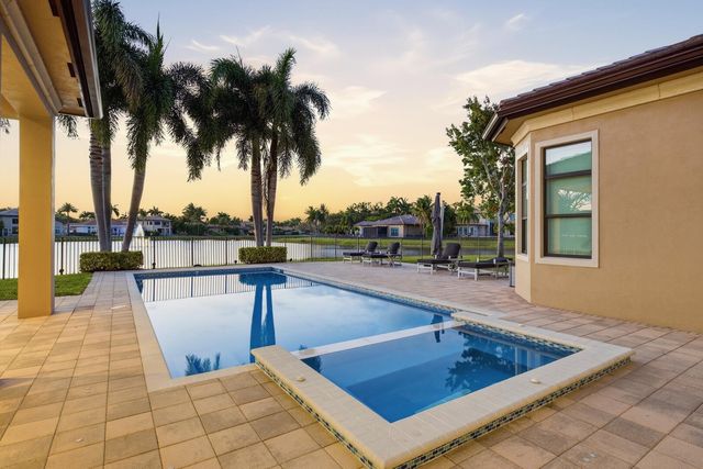 16919 Crown Bridge Drive, Delray Beach, FL 33446