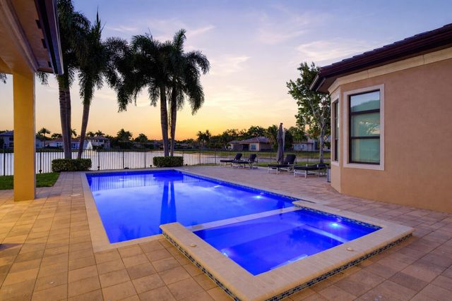 16919 Crown Bridge Drive, Delray Beach, FL 33446
