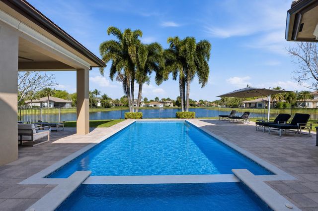 16919 Crown Bridge Drive, Delray Beach, FL 33446
