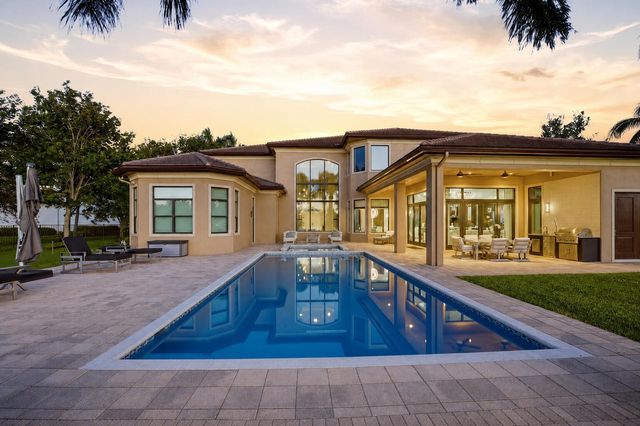 16919 Crown Bridge Drive, Delray Beach, FL 33446