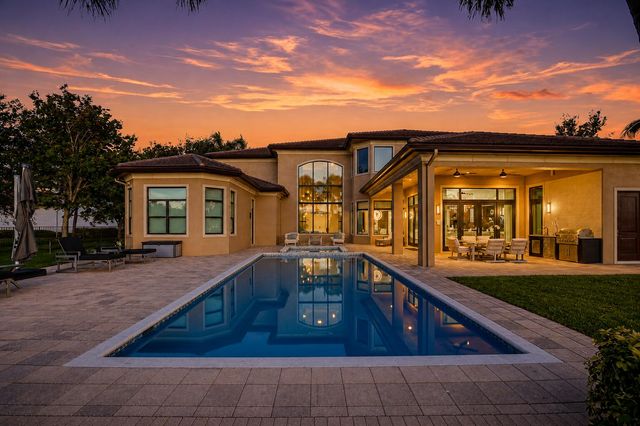 16919 Crown Bridge Drive, Delray Beach, FL 33446