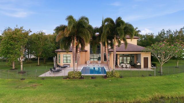 16919 Crown Bridge Drive, Delray Beach, FL 33446