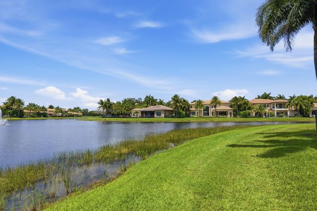 16919 Crown Bridge Drive, Delray Beach, FL 33446