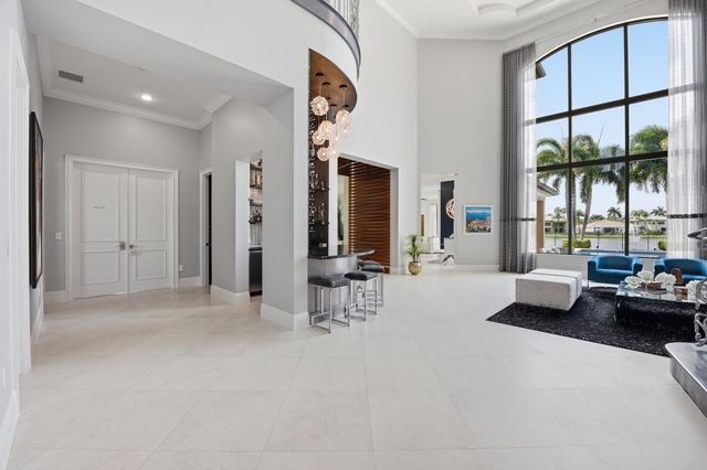 16919 Crown Bridge Drive, Delray Beach, FL 33446