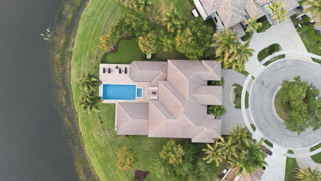 16919 Crown Bridge Drive, Delray Beach, FL 33446