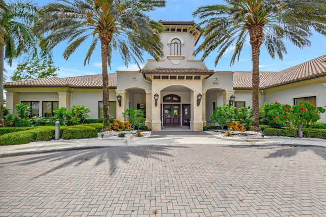 16919 Crown Bridge Drive, Delray Beach, FL 33446