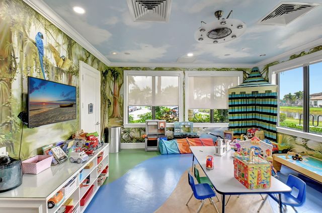 16919 Crown Bridge Drive, Delray Beach, FL 33446