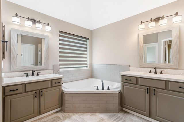 132 Fairway View Lane, Montgomery, TX 77356