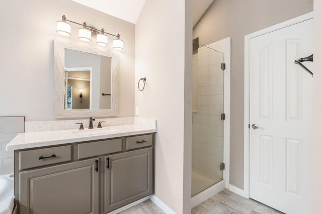 132 Fairway View Lane, Montgomery, TX 77356