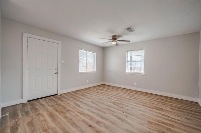 8814 Manus Street 1-11, Houston, TX 77093