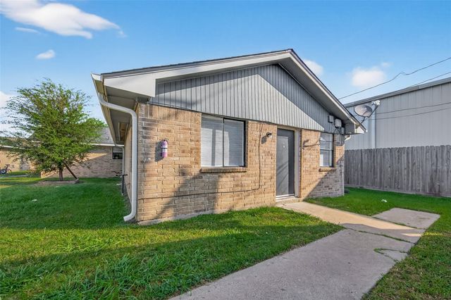 8814 Manus Street 1-11, Houston, TX 77093