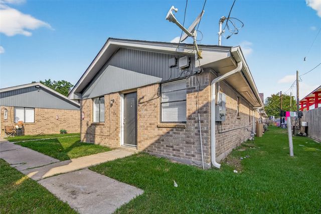 8814 Manus Street 1-11, Houston, TX 77093