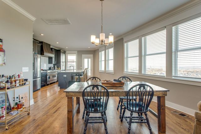 446 37th Ave, N, Nashville, TN 37209