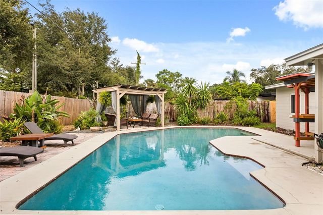 2215 WOODCREST DRIVE, Winter Park, FL 32792