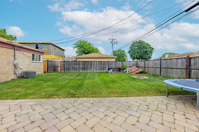 4677 W 84th Place, Chicago, IL 60652