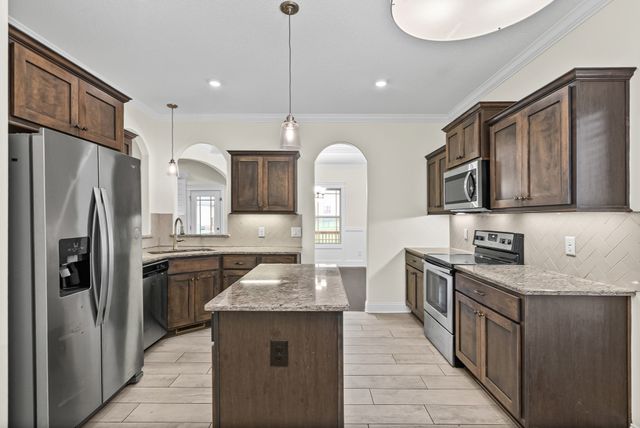 1138 N Ja Tate Dr, Clarksville, TN 37043