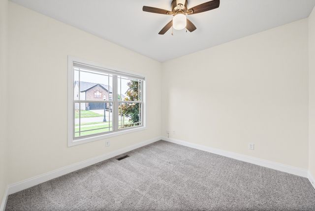 1138 N Ja Tate Dr, Clarksville, TN 37043