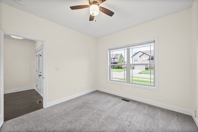 1138 N Ja Tate Dr, Clarksville, TN 37043