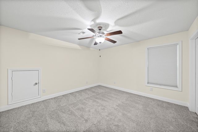 1138 N Ja Tate Dr, Clarksville, TN 37043