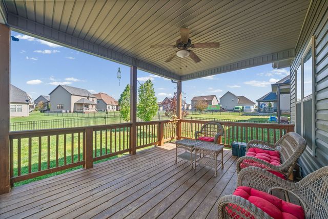 1138 N Ja Tate Dr, Clarksville, TN 37043
